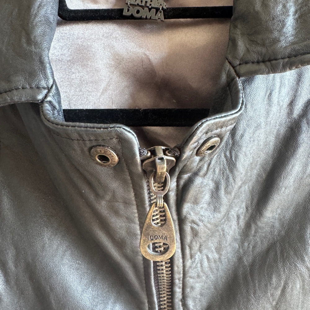 Doma Black Leather Jacket - image 5